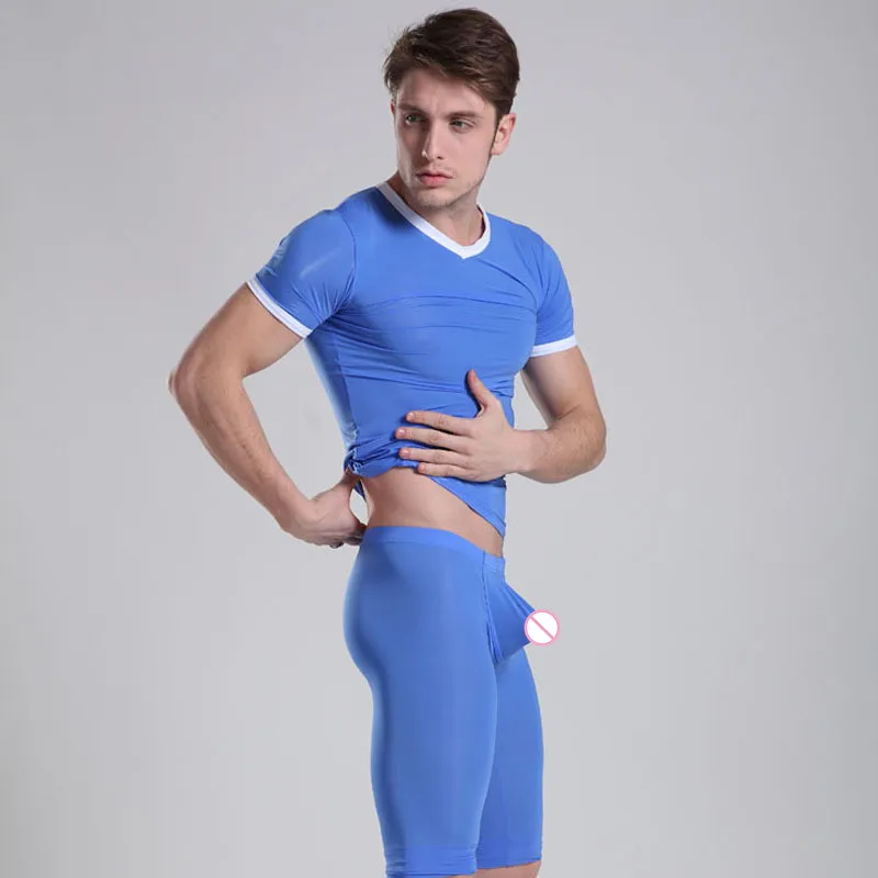 Пижамный комплект мужской из топа и брюк вискозы с коротким рукавом V образным