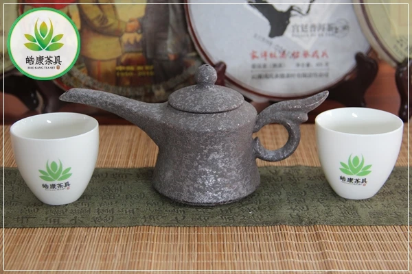 

Простой китайский чайник для набора Кунг Фу Ча Чай сваренный на хворосте 120 мл