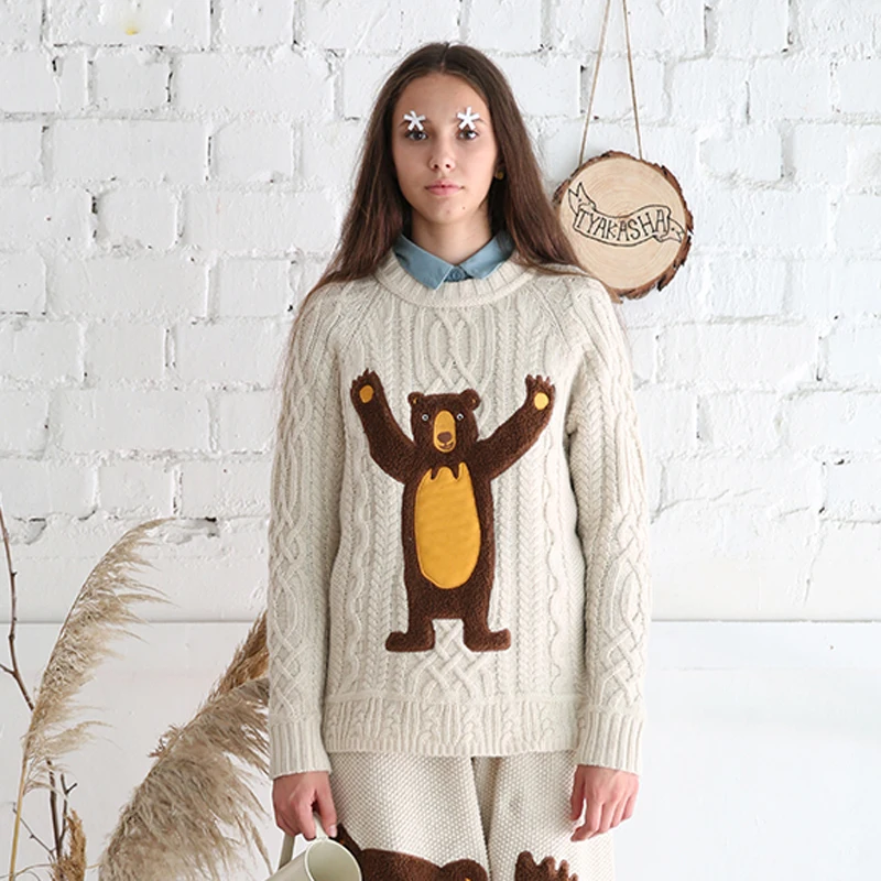 High Quality Bear Patch Women Thick Warm Sweaters Crew Collar Tricots Tops Winter Knitwear New Design Female Jumper Knitted Coat