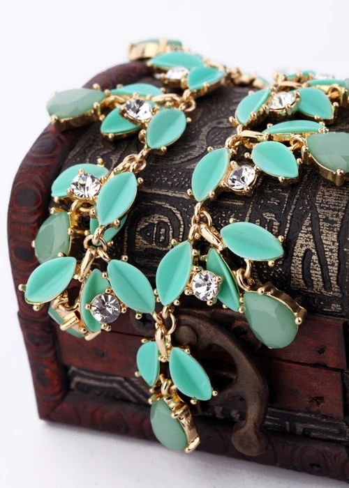 Женское акриловое ожерелье с кулоном зеленое и розовое недорогая бижутерия 2016 -