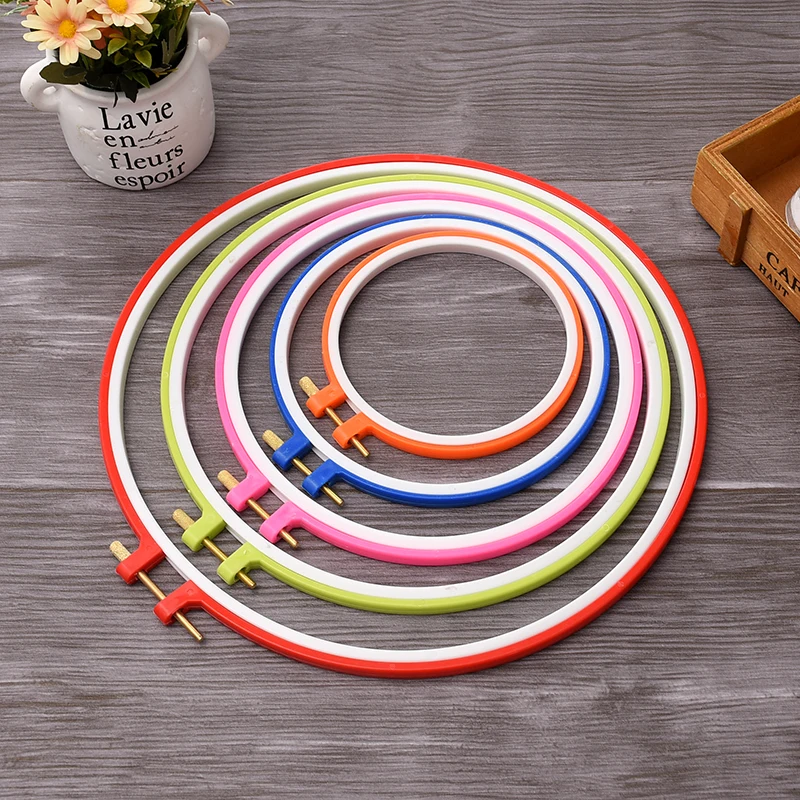 1 set 5pcs Plastic Embroidery embroidered stretch slot frame circle Cross Stitch Clamps sewing tools With Screws Color Tool Set | Дом и сад