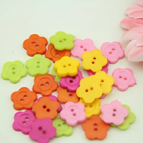 

Fashion DIY 200pcs 15mm 2-hole plastic sewing buttons kidswear multiple color flower button free shipping mmbt008