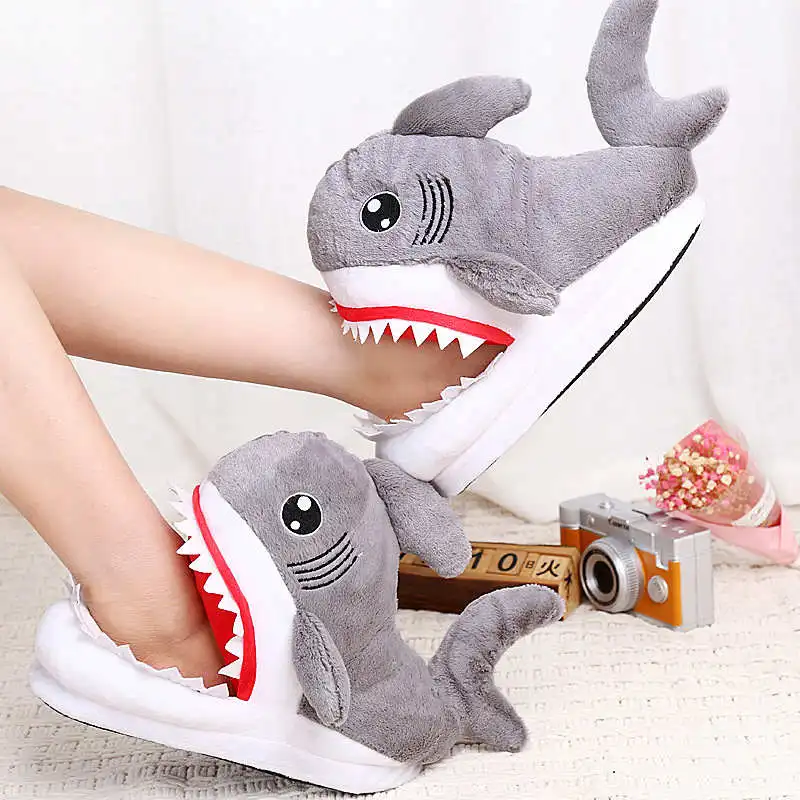 Shark KESMALL/зимние тапочки; женские модные тапочки в форме акулы; хлопковые теплые домашние тапочки; милые женские теплые тапочки унисекс с героями мультфильмов - Цвет: Shark