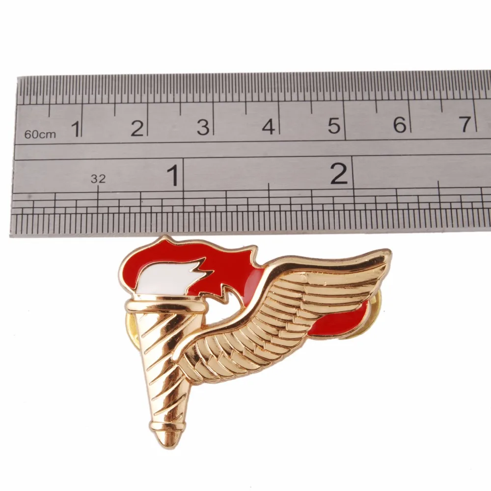 Значок из ПАРАШЮТИСТА с металлическими крыльями спецназа армии США |