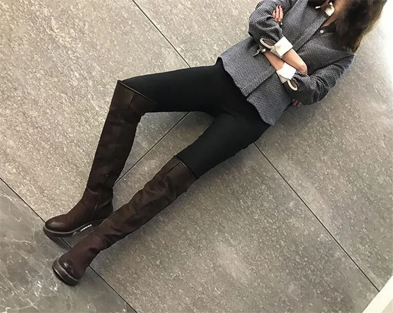 Jady/женские Сапоги выше колена из натуральной кожи; цвет розовый, черный; облегающие сапоги для верховой езды; обувь на плоской подошве; женские высокие сапоги на платформе; Botas Militares