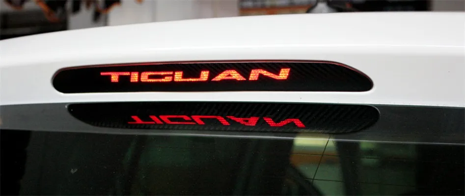 Декоративная наклейка для стоп светильник из углеродного волокна Volkswagen Tiguan 2010 2011
