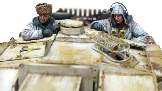 

1/35 model kit resin kit tank crews winter (2 figures)