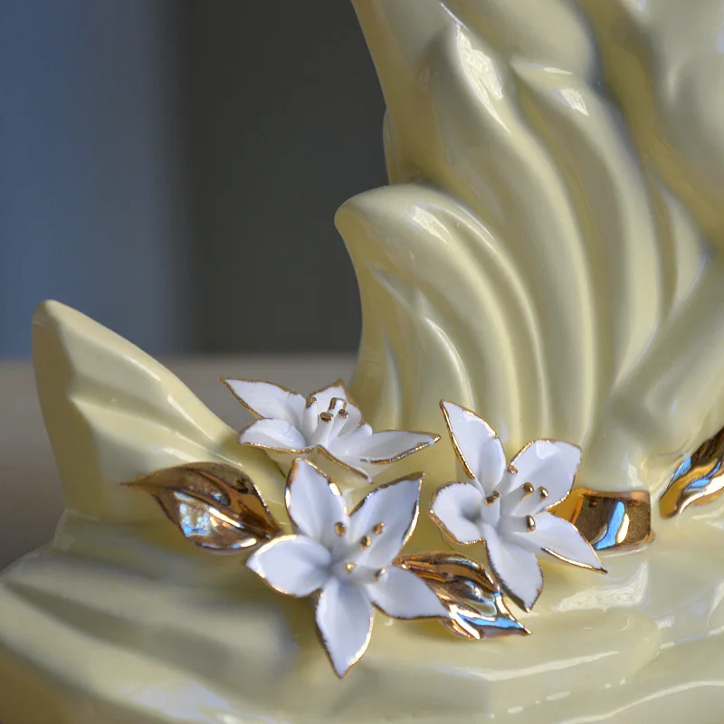 

Creative Ceramic Horse Statue Home Decor Porcelain Crafts Room Decoration Ornament Porcelain Animal Figurines R565