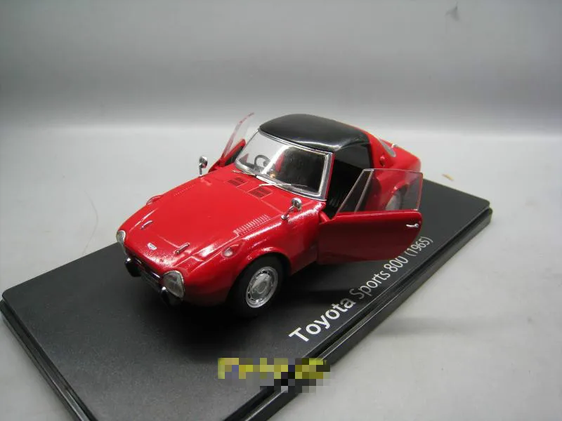 IXO 1/24 масштабная модель автомобиля игрушки TOYOTA SPORTS 800 Литые металлические модели