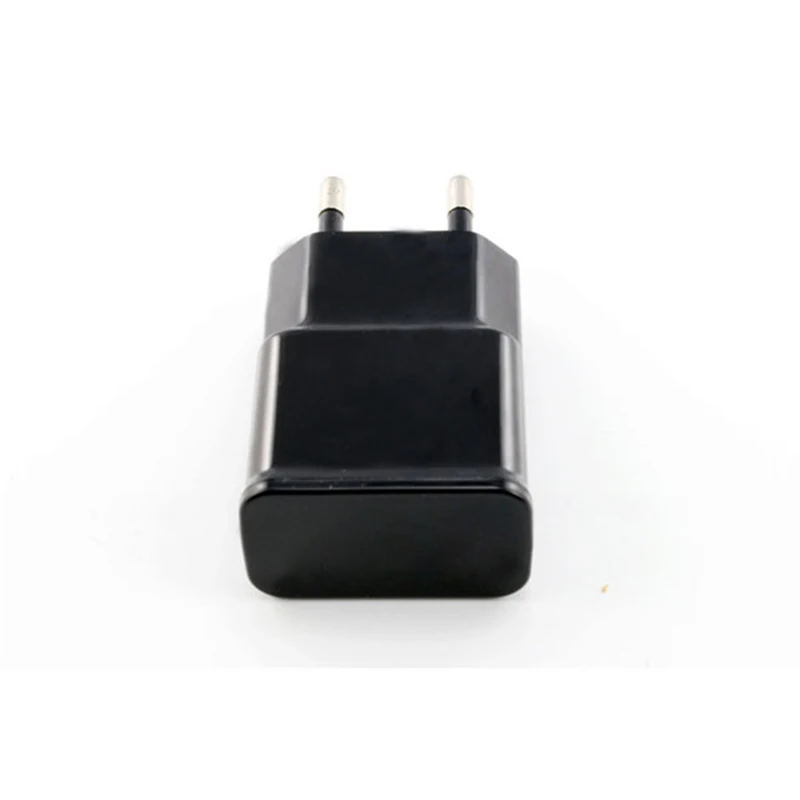 Сетевое зарядное usb устройство с вилкой европейского стандарта портативное для