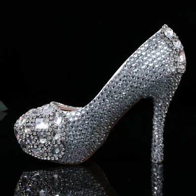 

Slipper wedding shoes Diamond shoes Bridal shoes dress shoes Party Shoes Bridal Dress Shoes 2018 Popular Shoes women