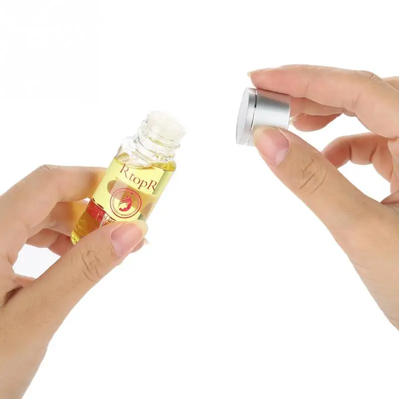 Травяное масло для лечения проникающего эфирного продукта всех типов волос |