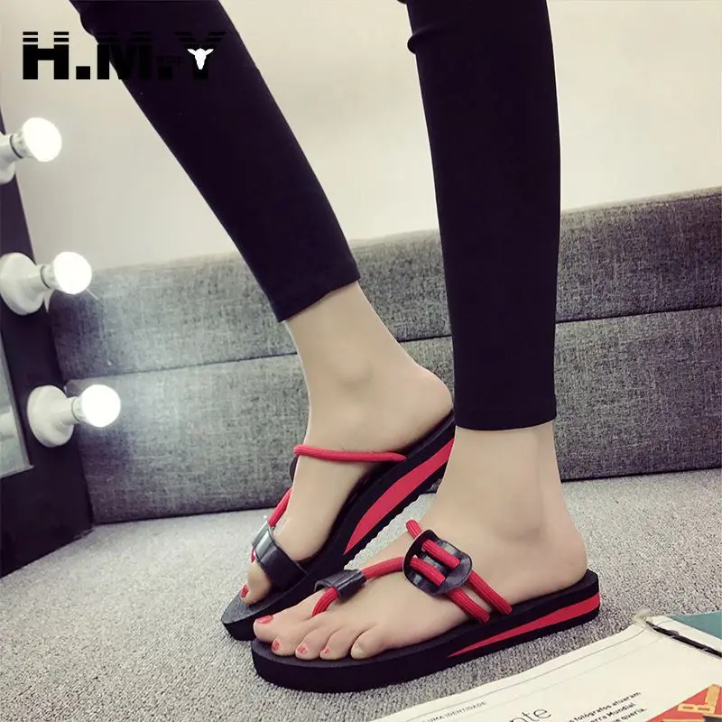 Шлепанцы женские на платформе открытый носок низкая танкетка однотонные пляжные