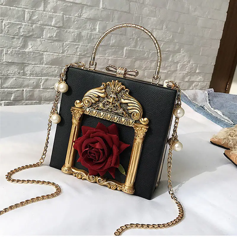 

Женская сумка через плечо, со съемной металлической цепочкой