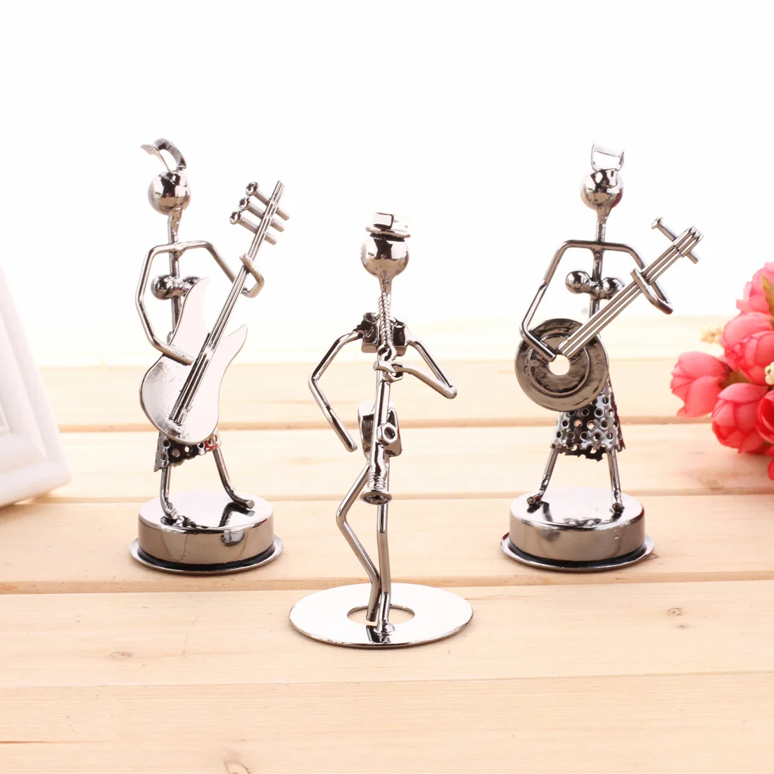 

Creative iron men and women arts and crafts home decor hand made band small iron ornaments model