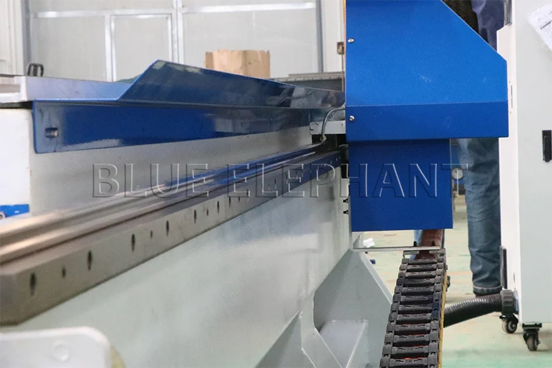 Новый дизайн 3 оси древесины cnc маршрутизатор деревянная машина 1530 мебель делая