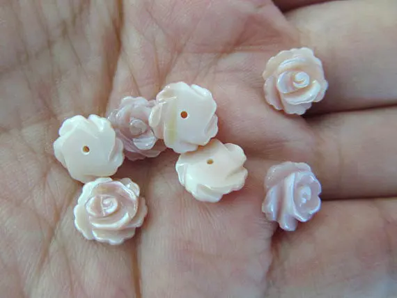 

half drilled --30pcs 6 8 10 12mm high quality Genuine MOP Shell ,Pearl Shell Rose flower fluorial Hand Carved white pink loose b