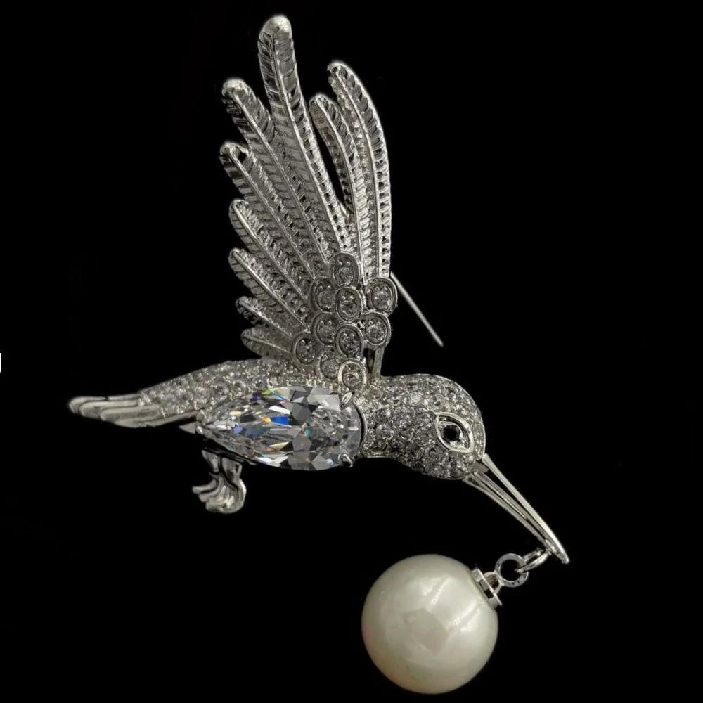 Винтажная брошь в виде птицы стиле арт-деко с прозрачным кубическим цирконием