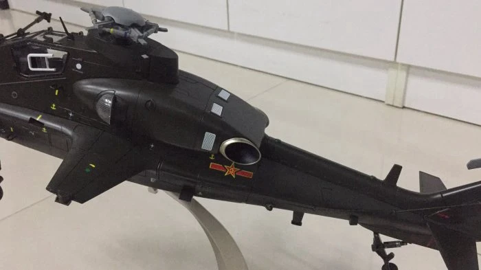 Литой под давлением китайский военный вертолет модель Zhi-10 1:26+ маленький подарок