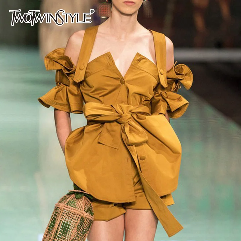 TWOTWINSTYLE шорты костюмы женские с открытыми плечами оборками расклешенный рукав