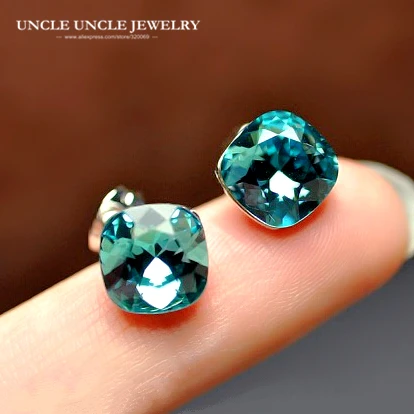 Женские квадратные серьги с синими кристаллами белого золота