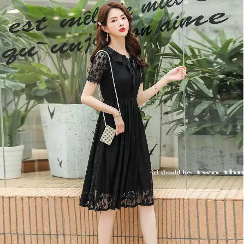 

2019 Spring Autumn New Fashion Elegant Lace Midi Dresses Women Petal Sleeve Solid Dress Ladies Pleated A-Line Dress Vestidos D41