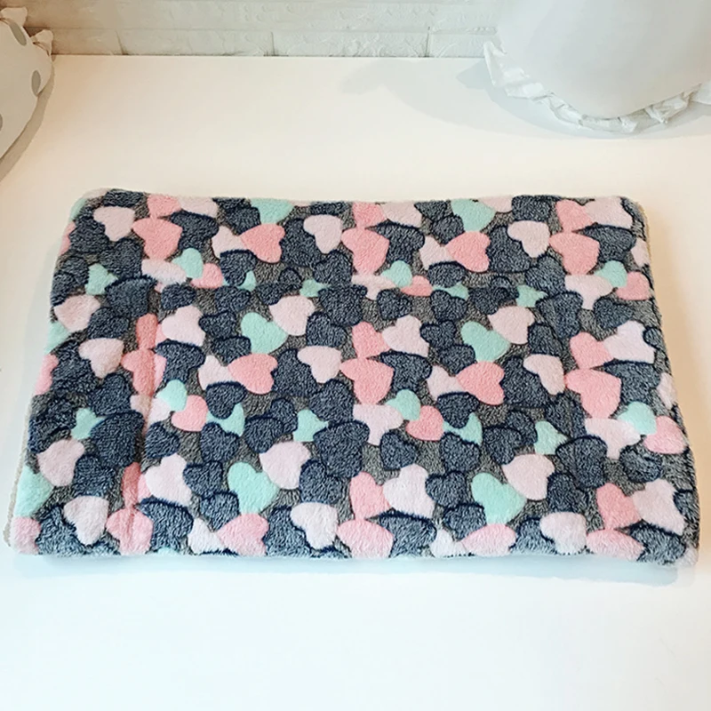 Зимняя теплая кровать для щенка мягкая собак 2 размера | Дом и сад