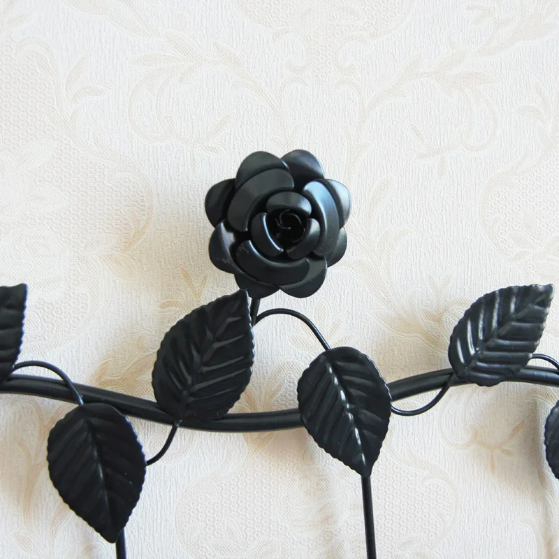 

Creative Iron rose wall hook rack Bedroom hanging home decorations Bathroom clothing towel racks.