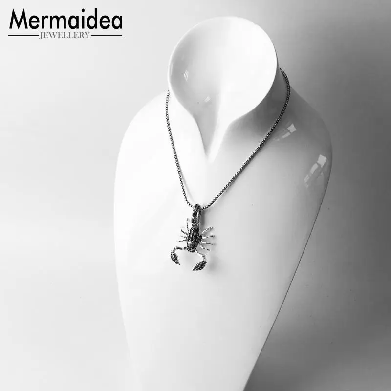 Кулон в виде скорпиона с черным фианитом модное ювелирное изделие посеребренное