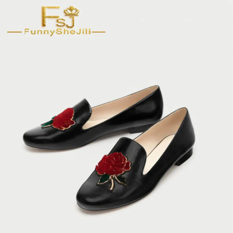 Туфли женские с круглым носком лоферы вышивкой квадратный носок плоская подошва