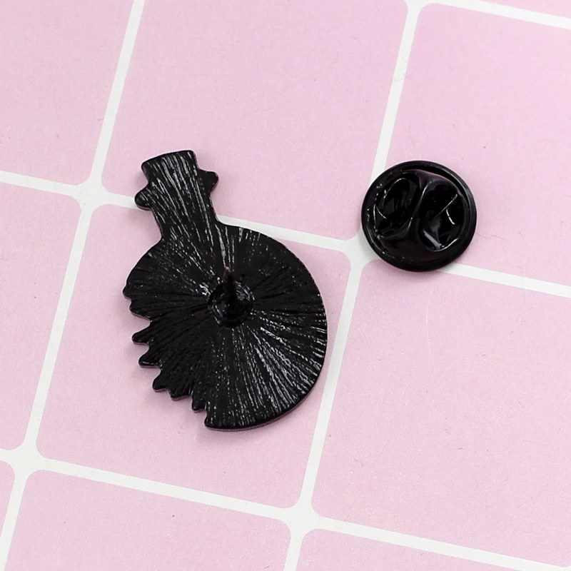 &quotХимическая&quot Бутылка Pin лабораторный эксперимент брошь сломанная