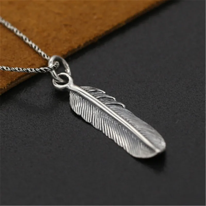 

BESTLYBUY Genuine S925 Sterling Silver Jewelry Vintage Thai Silver Feather Pendant for Male And Female Without Chain