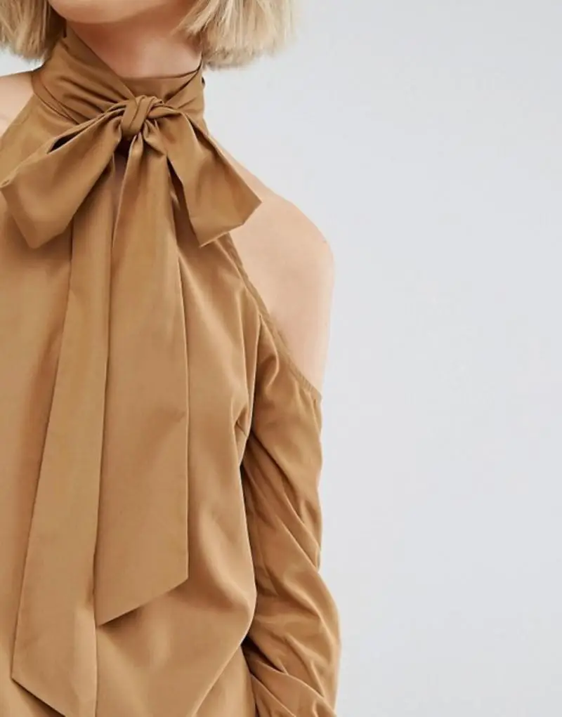 Женский пуловер с открытыми плечами короткий топ длинным рукавом лямкой на шее