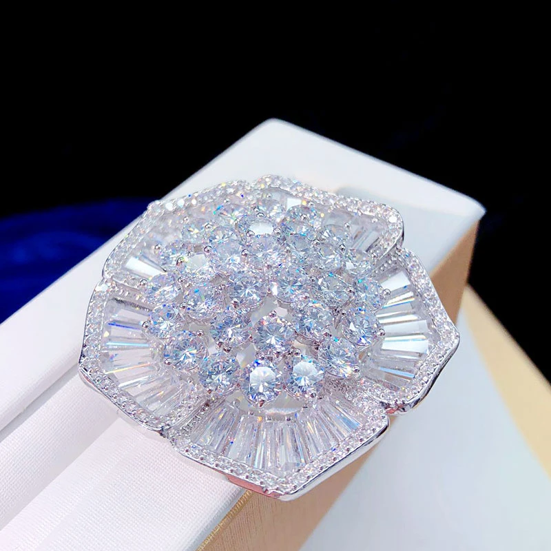 Version coreana del lujoso broche de circon broche de mujer, abrigo de sueter con colgante de doble uso