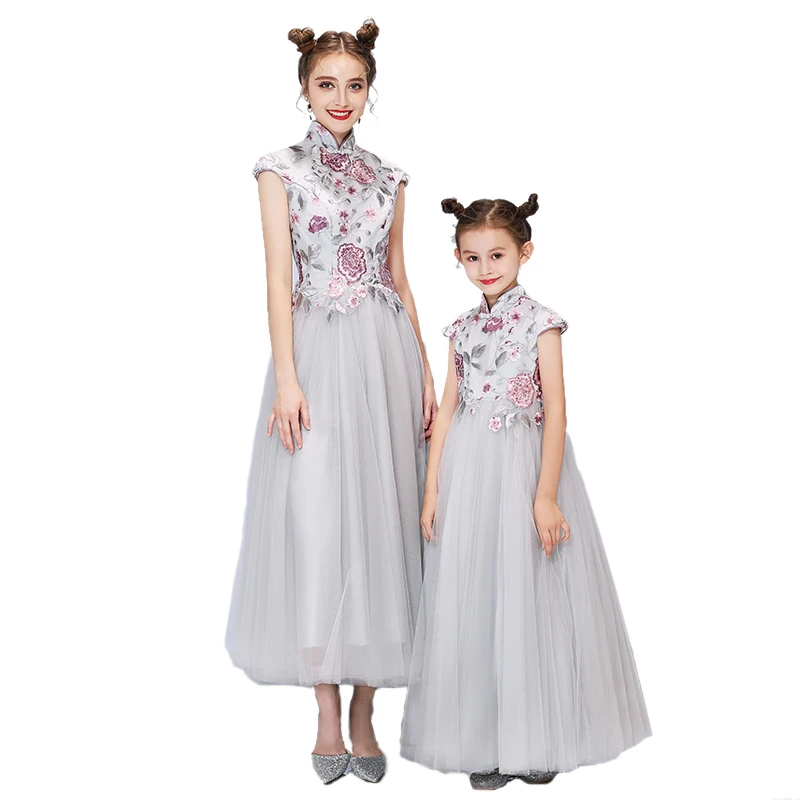 Grey Flower Girl Dresses 2018 Short Sleeve Dress For Girls Half High Neck Applique Party And Wedding |