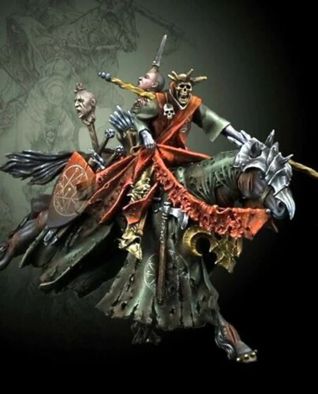 Модельная фигурка из смолы 54 мм с нарисованным в виде конского воина войны