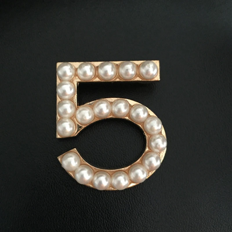 1pcs New Fashion channel pins women brooches up cc brooch wedding party dresses pearl N5 for dress scarf gift | Украшения и