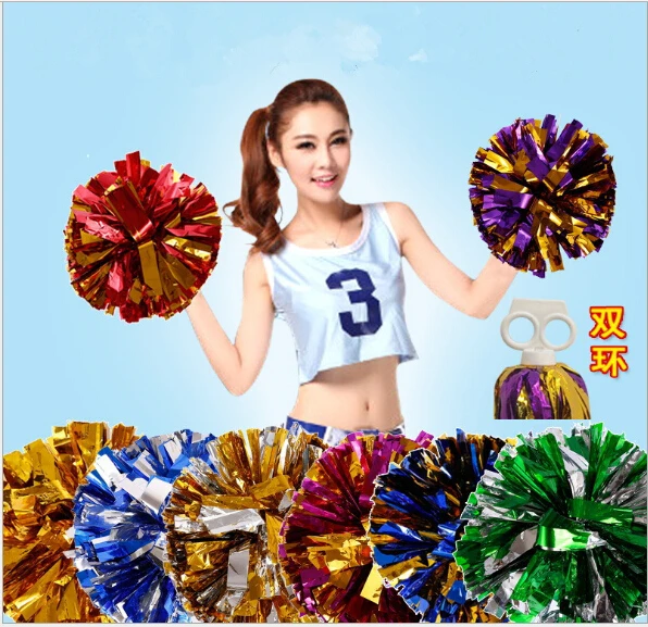 Чирлидинг болельщик помпоны применяются к спортивным матчам и вокальный