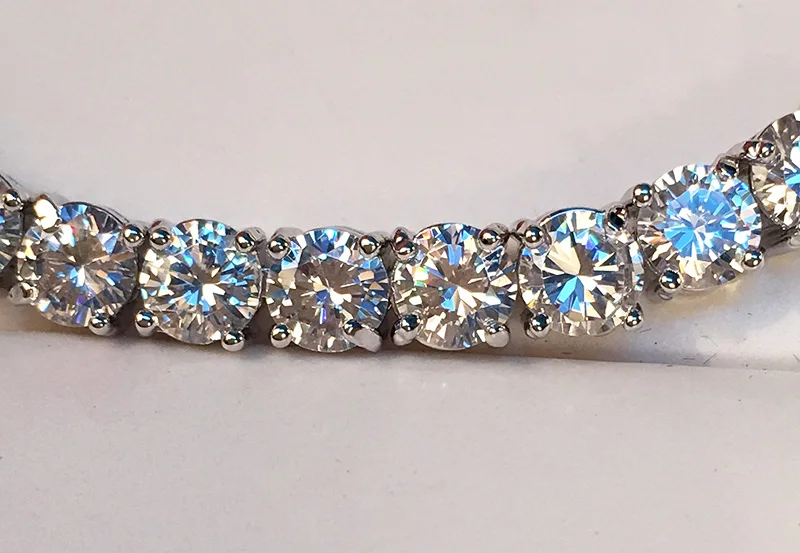 Роскошный циркониевый браслет Модный классический модный с прозрачными