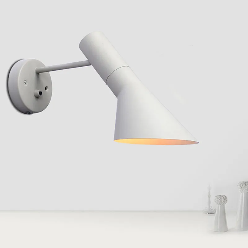 Регулируемая настенная лампа в стиле ретро винтажный светильник черного цвета