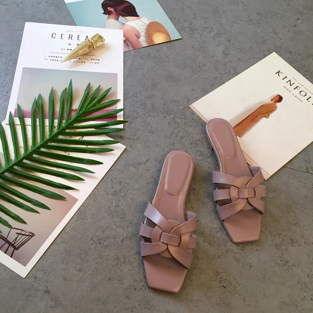 Sandalias Mujer высокое качество дань из натуральной мягкой лакированной кожи тапочки сандалии женские шлепанцы с вырезами Гладиатор пляжные Тапочки