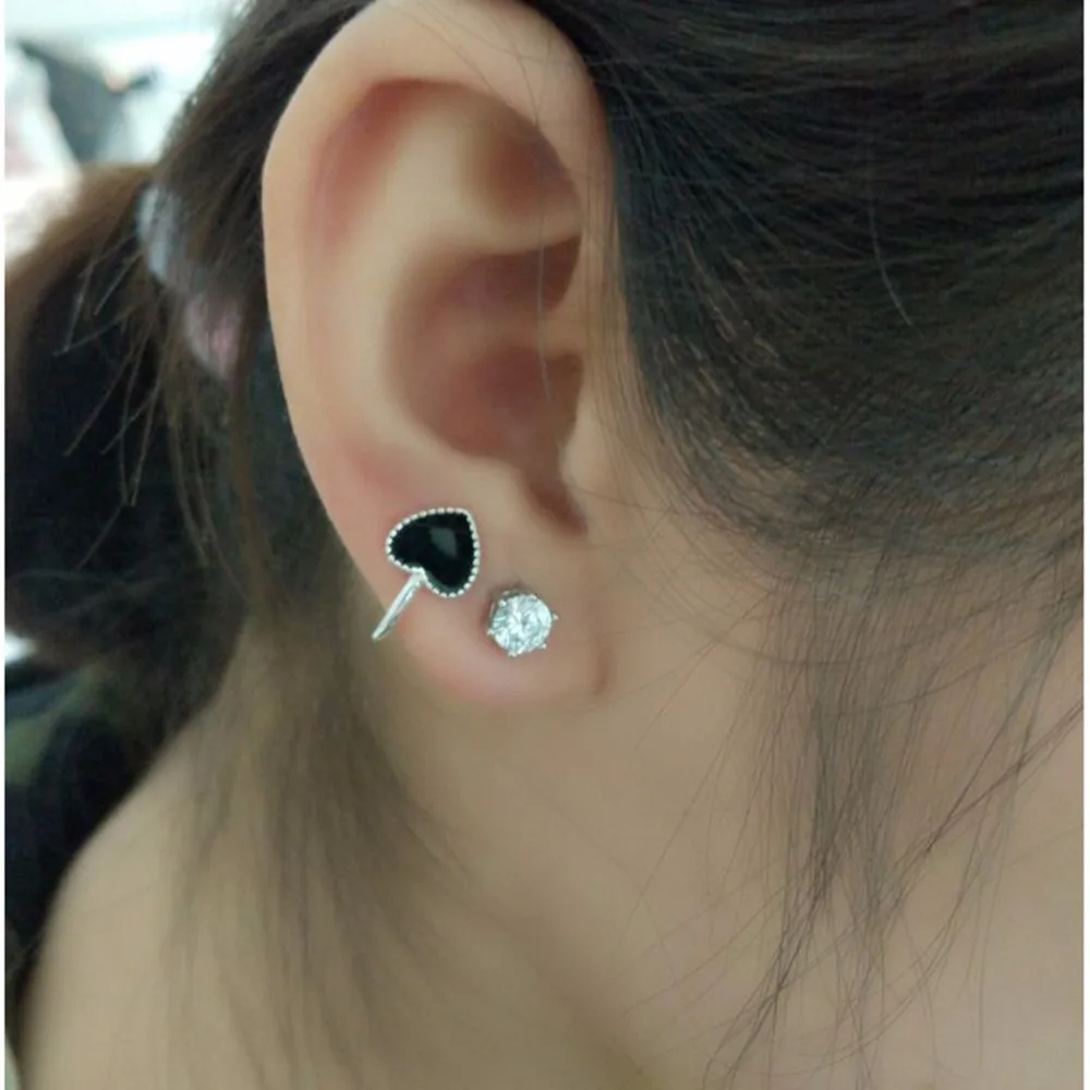 Серьги клипсы Kinitial с эмалью модные серьги черным сердцем без проколов манжеты