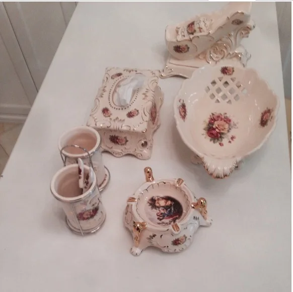 Европейский и американский роскошный керамический винный шкаф цвета слоновой