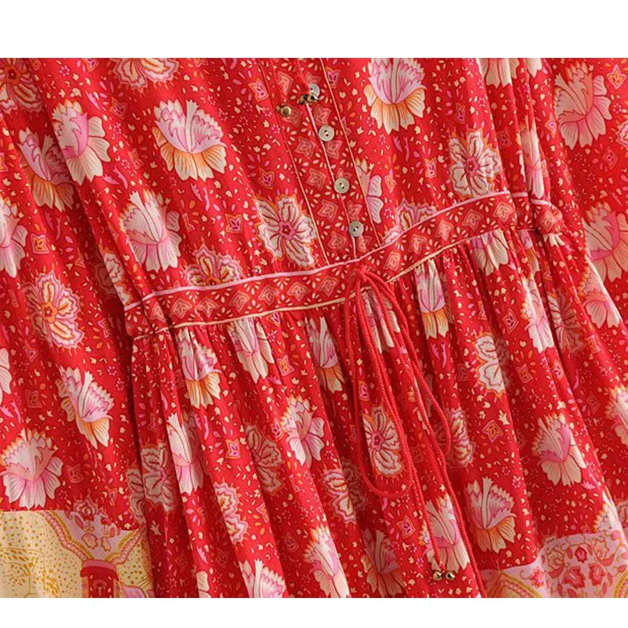 Женское короткое платье с V-образным вырезом длинным рукавом и цветочным принтом