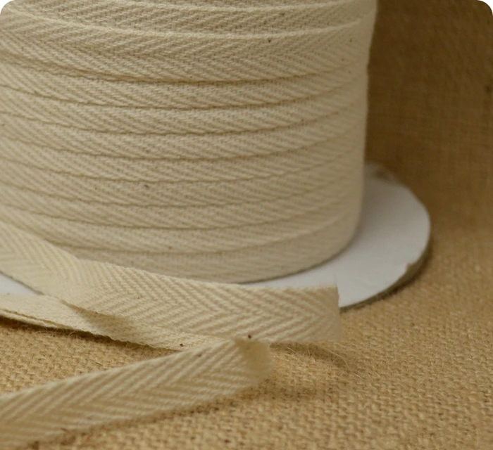 Бесплатная доставка! 8 мм натуральный цвет елочка саржевая Лента Хлопок 50