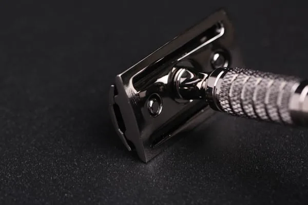 Yaqi Gunmetal цветная накатанная Безопасная бритва
