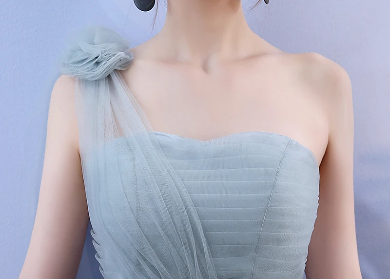 Серое платье подружки невесты длинное стильное Сетчатое на одно плечо банкетное