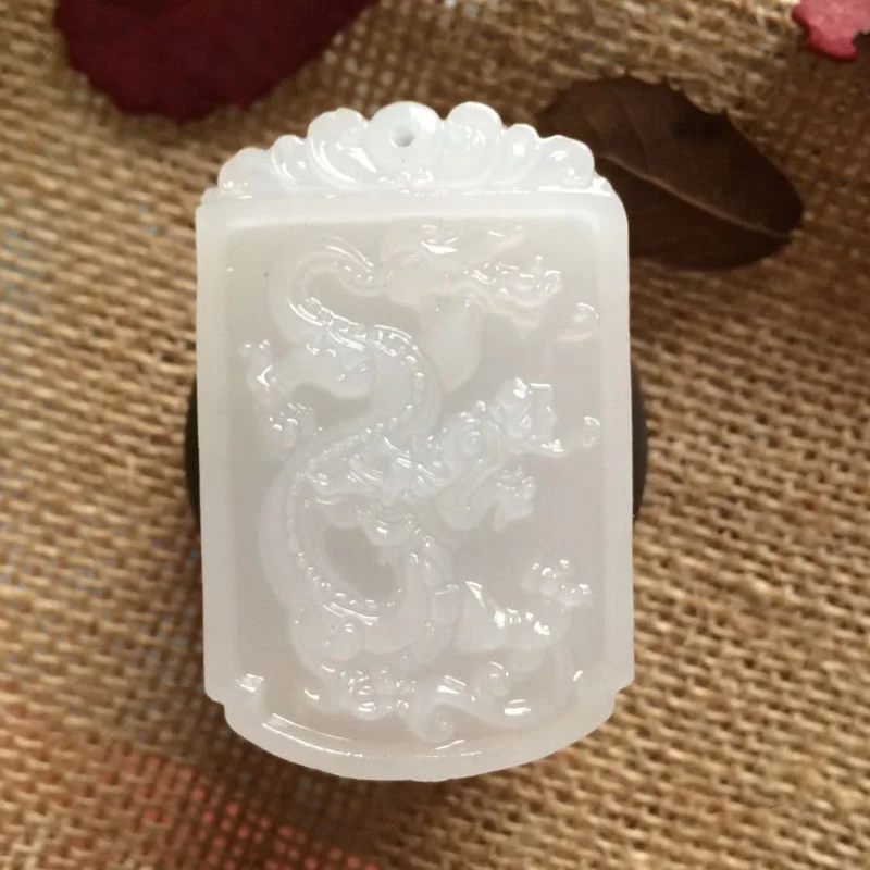 Оптовая продажа ручной работы БЕЛЫЕ РЕЗНЫЕ Дракон счастливые подвески + веревка