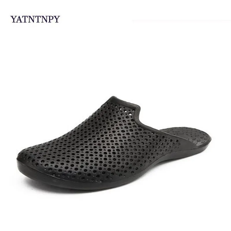 YATNTNPY летний Мужские тапочки модные уличные туфли на плоской подошве мужские Повседневное обувь для помещений отверстие пляжная обувь черный мягкий
