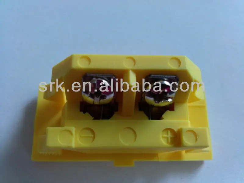 Универсальная защелкивающаяся панель гнезда подходит для всех миниатюрных и